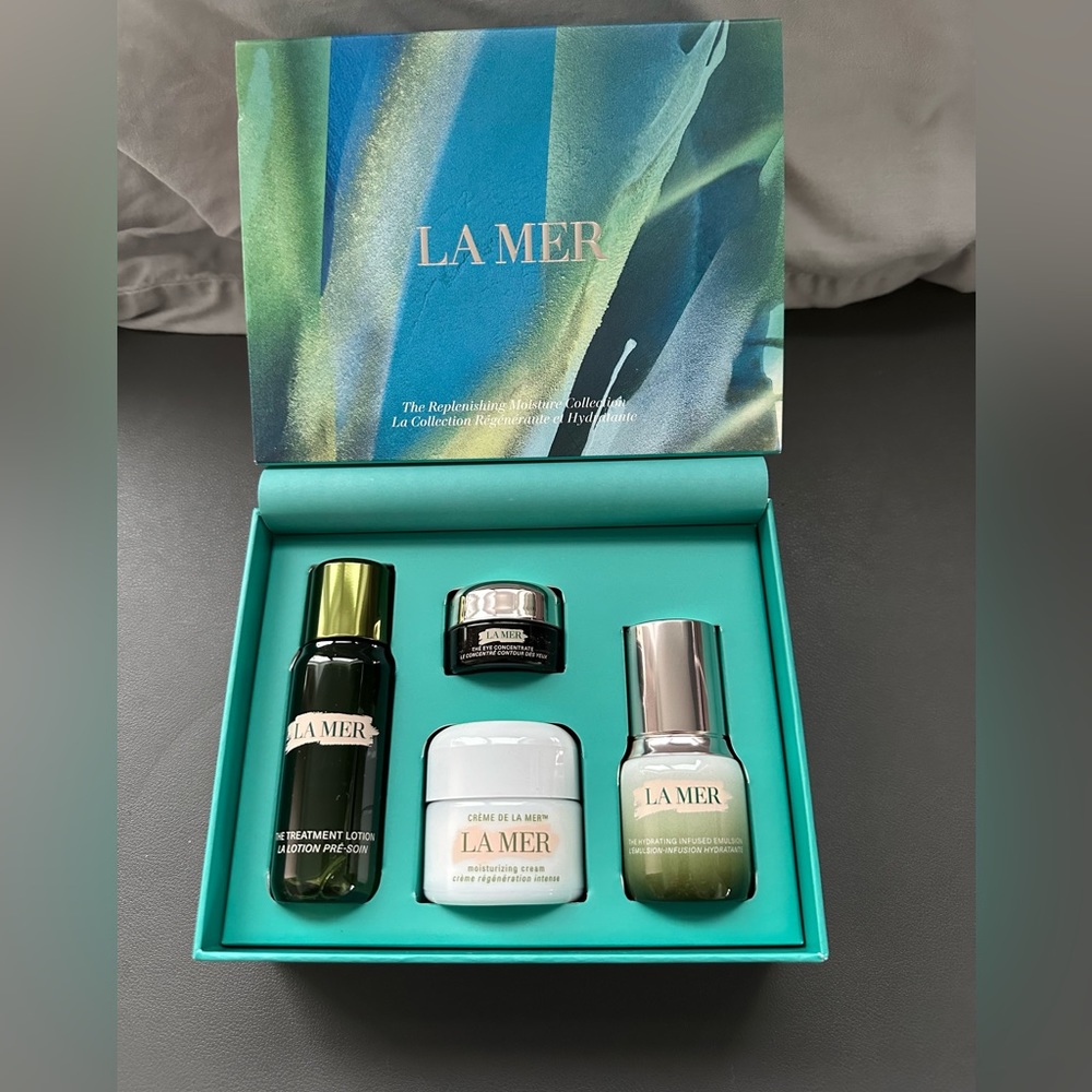 SOLD! La Mer The Replenishing Moisture Collection